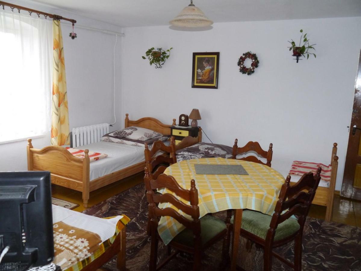 Pod Kasztanem Gospodarstwo Agroturystyczne Stronie Slaskie Exterior photo
